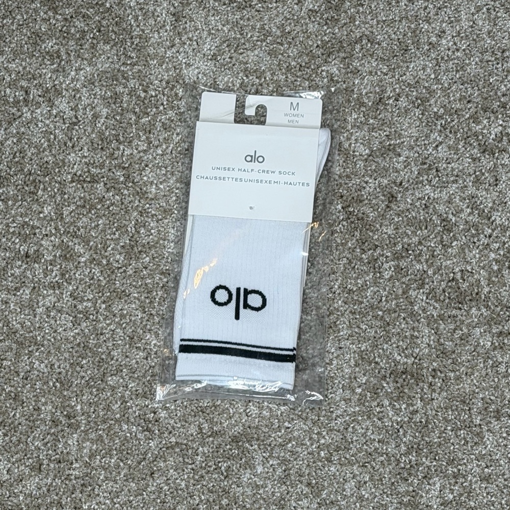 ALO Yoga Unisex White Half-Crew Socks